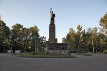 Монумент "Памяти Жертв 9 Января"