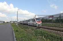   10 001 